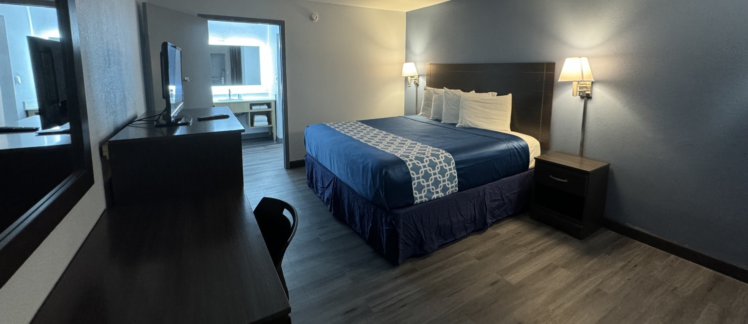 CLEAN & COMFORTABLE STAY IN GAINESVILLE, FLORIDA